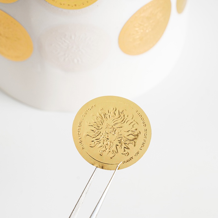 Can Glitter Tape Be Used for Gift Wrapping?